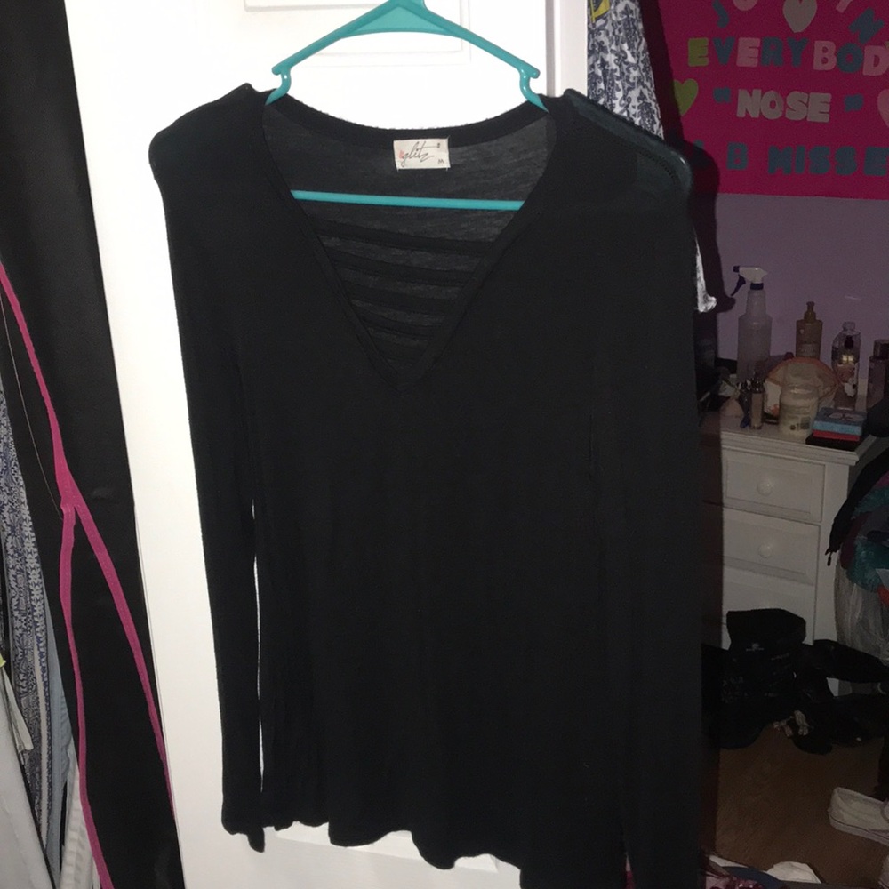 Black GLITZ Long Sleeve Cute V-Neck Top (MEDIUM)